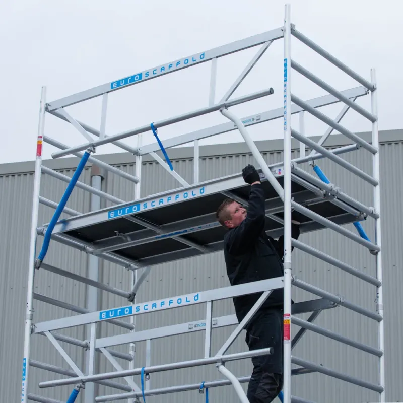Platforma z włazem - 60 cm x 190 cm - rusztowanie aluminiowe