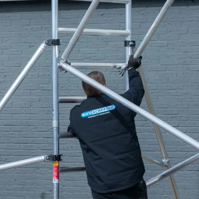 Mobile scaffolding Basic - 135 cm x 250 cm x 4.2 m - Euroscaffold