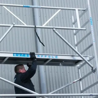 Mobile facade scaffolding - 135 cm x 190 cm x 7.2 m - Euroscaffold