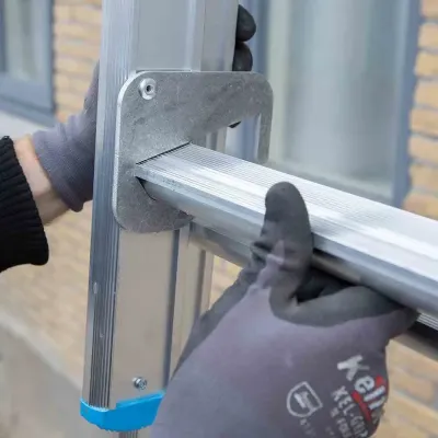 Stabilna drabina trzyelementowa Eurostairs (Euroscaffold) 3 x 8 - wysokość robocza do 5,75 m