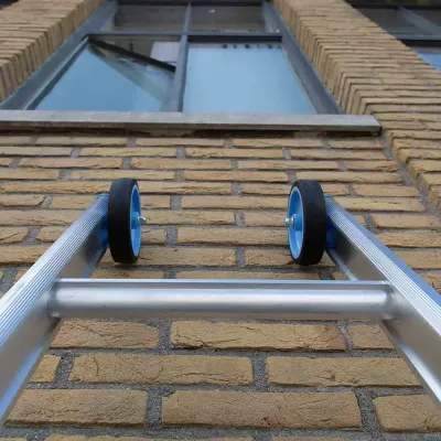 Stabilna drabina trzyelementowa Eurostairs (Euroscaffold) 3 x 10 - wysokość robocza do 7,25 m