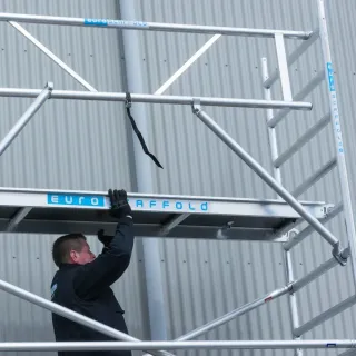 Rusztowanie 135 cm x 250 cm - wysokość robocza 10,2 m + przyczepa